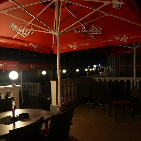 Apartment Fiesa Apartman