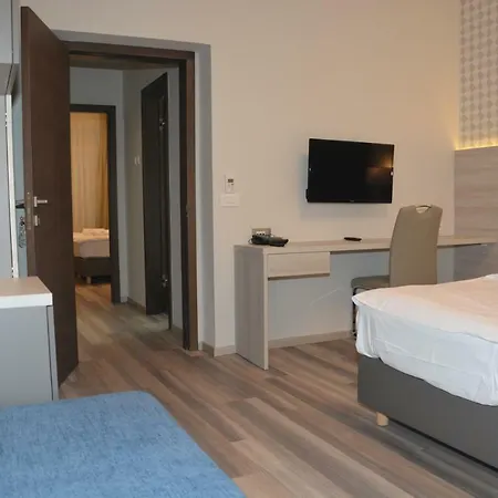 Hotel Fiesa Hotel 3*