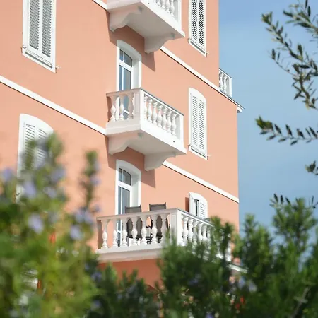 Hotel Fiesa 3* Πιράν